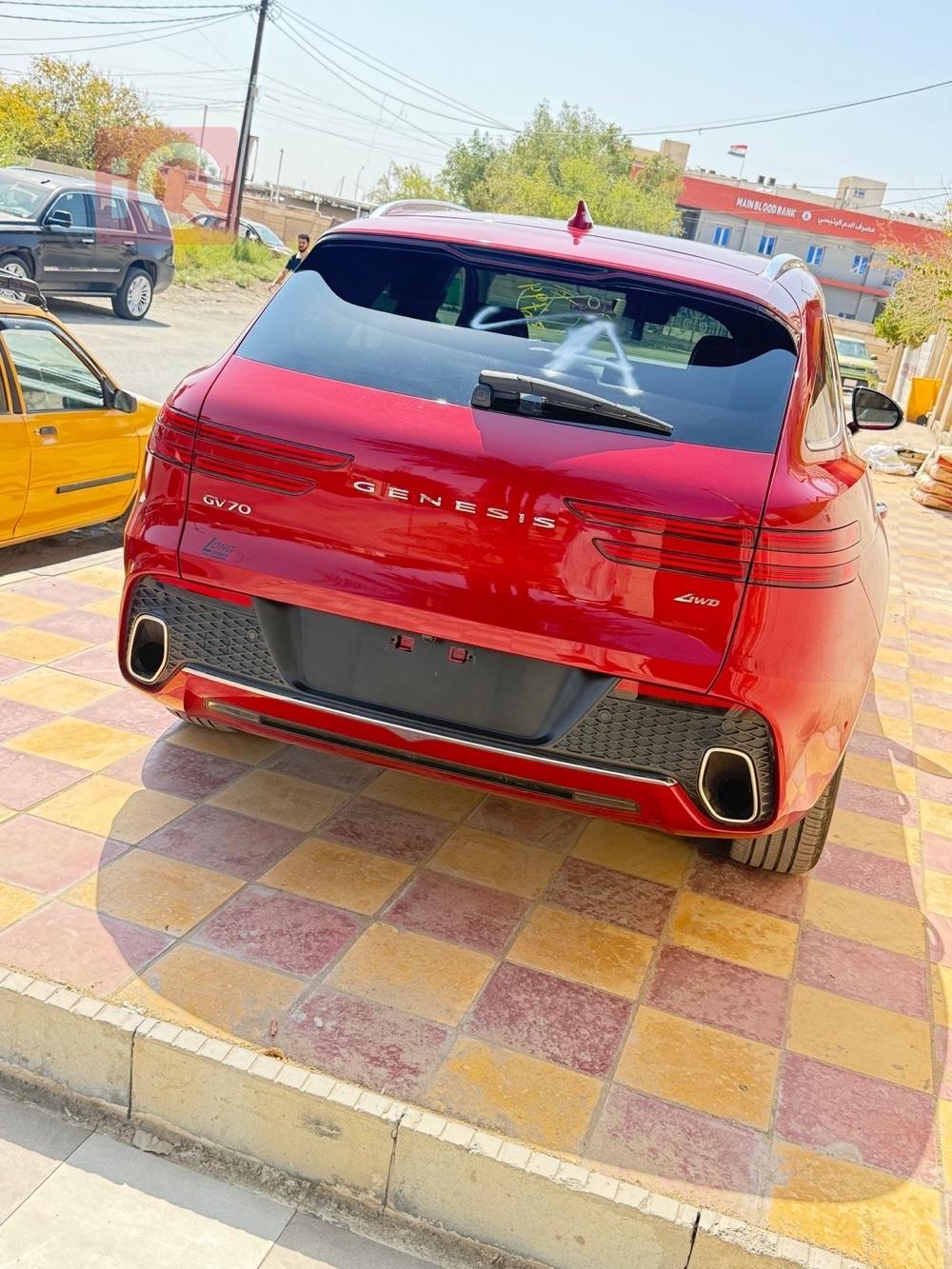 جنسس GV70